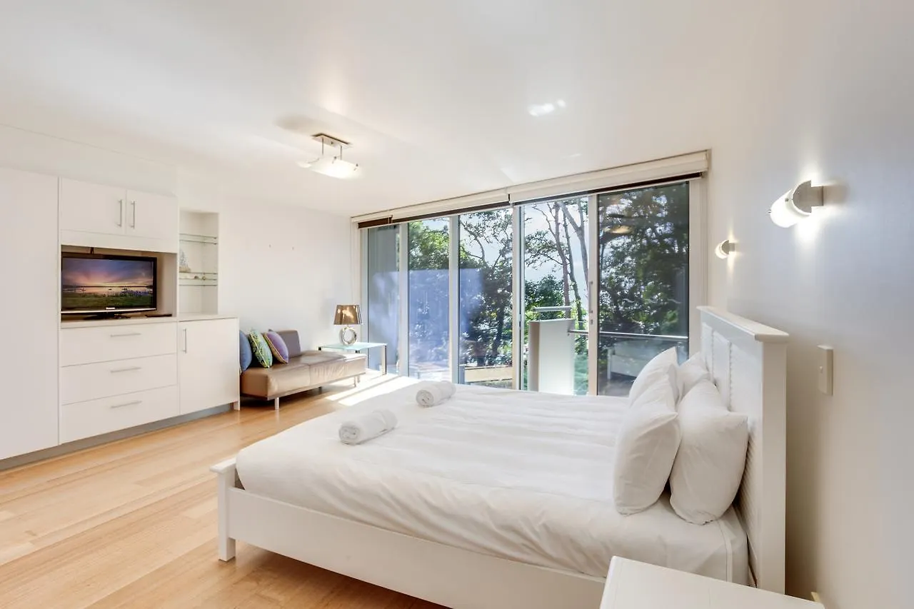Little Cove Court Aparthotel Noosa Heads 4*,  Australia