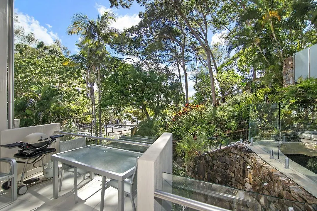 ****  Little Cove Court Aparthotel Noosa Heads Australia